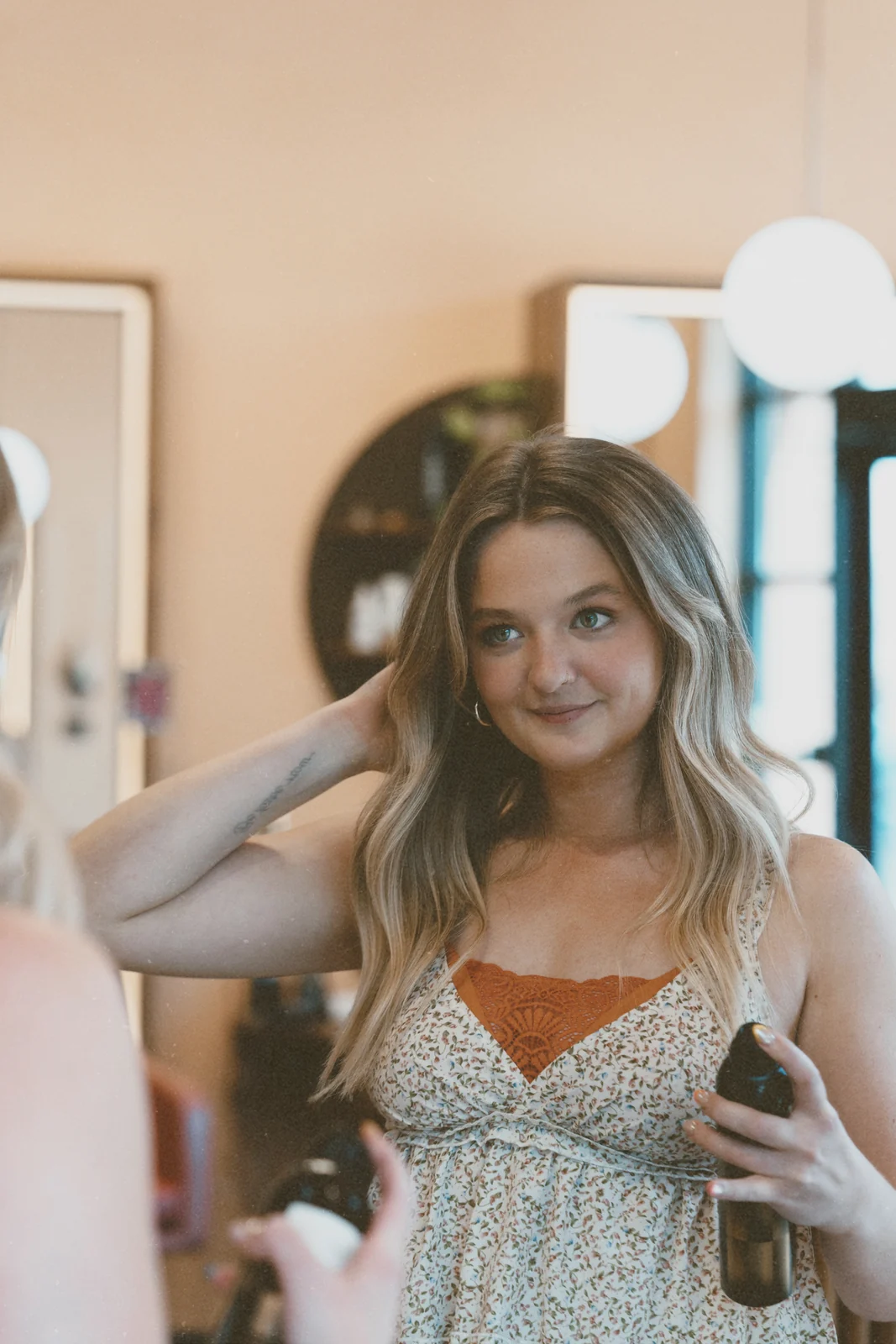 Olivia (Liv), Colorado & Florida bridal hair stylist