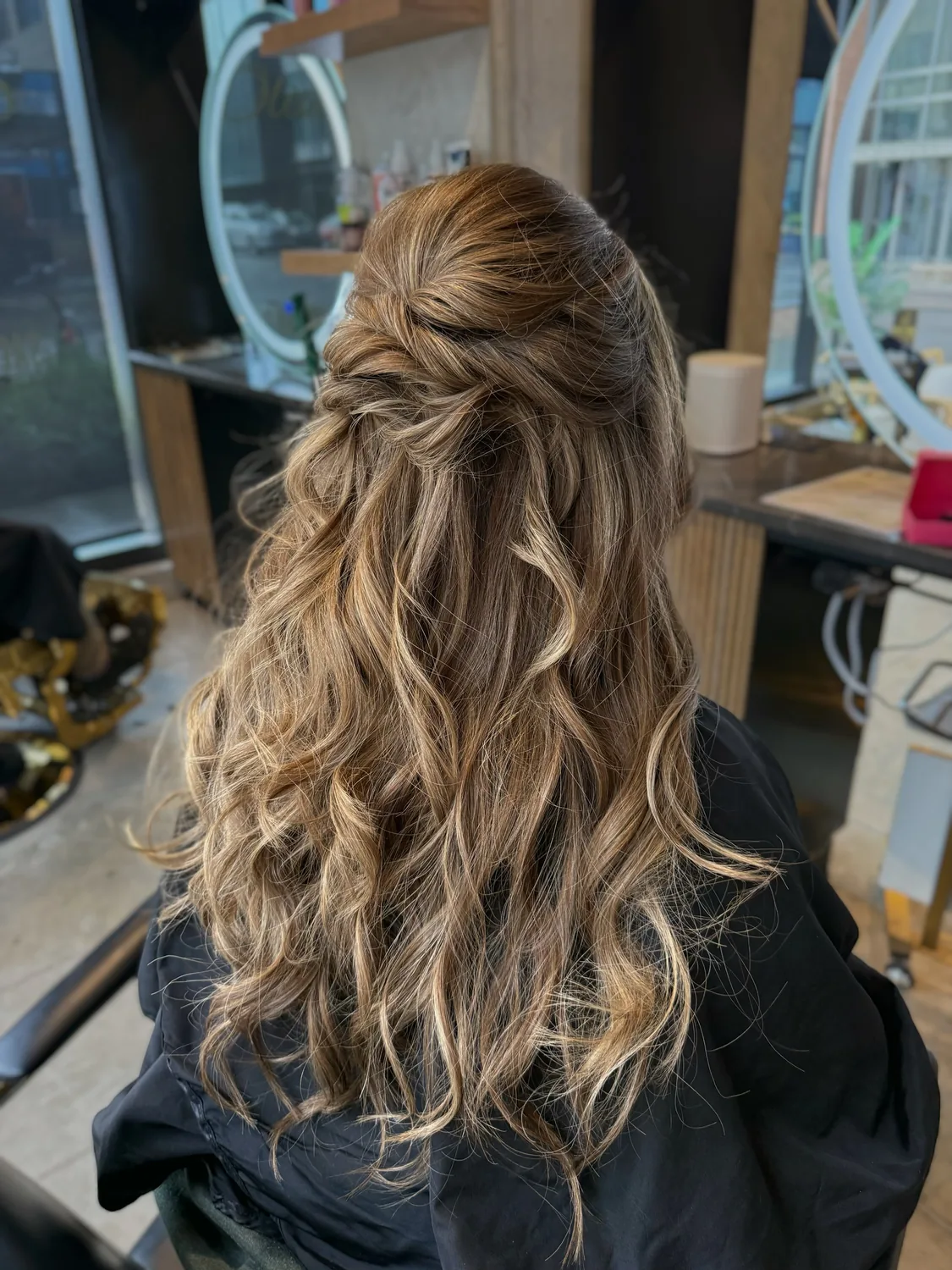 Bridal waves half-up