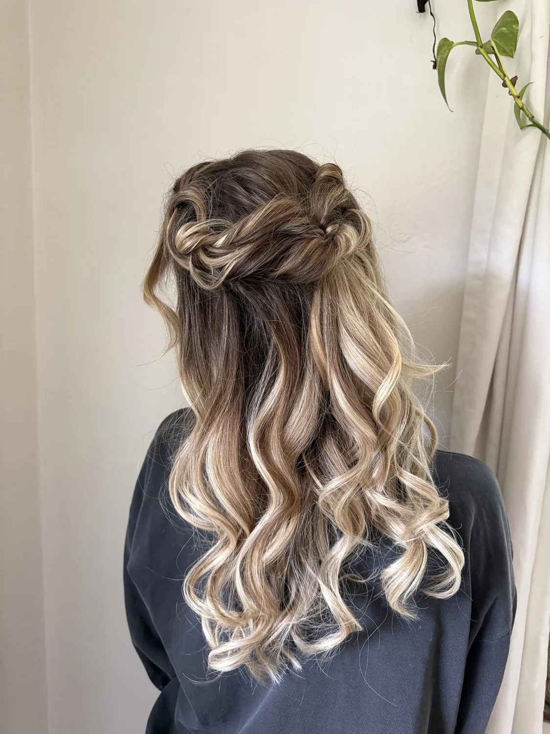 Soft curled half-up